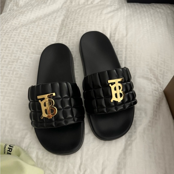 Burberry Black Slides - Picture 3 of 3
